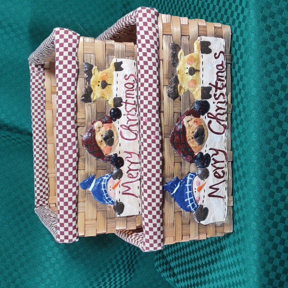 Set of 2 Wicker Christmas Baskets